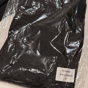 By Egreis Black Leggings